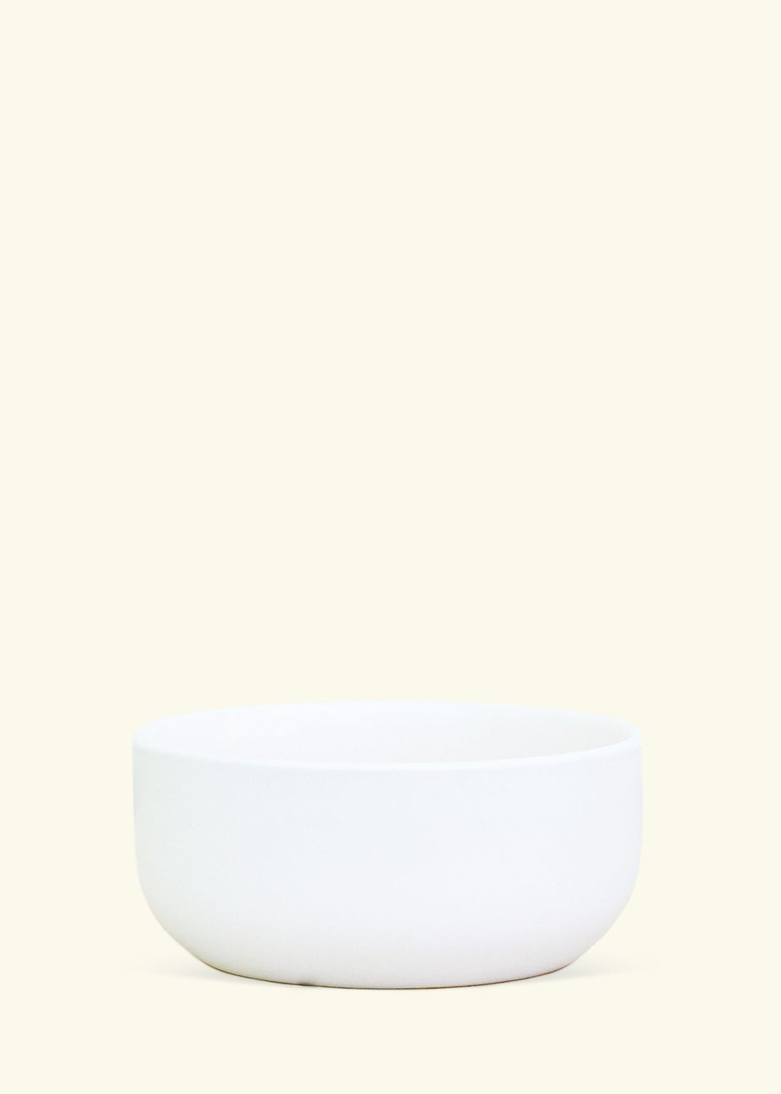 Ceramic bowl planter in white